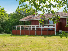 Lively Holiday Home in Glesborg with Barbecue, Glesborg
